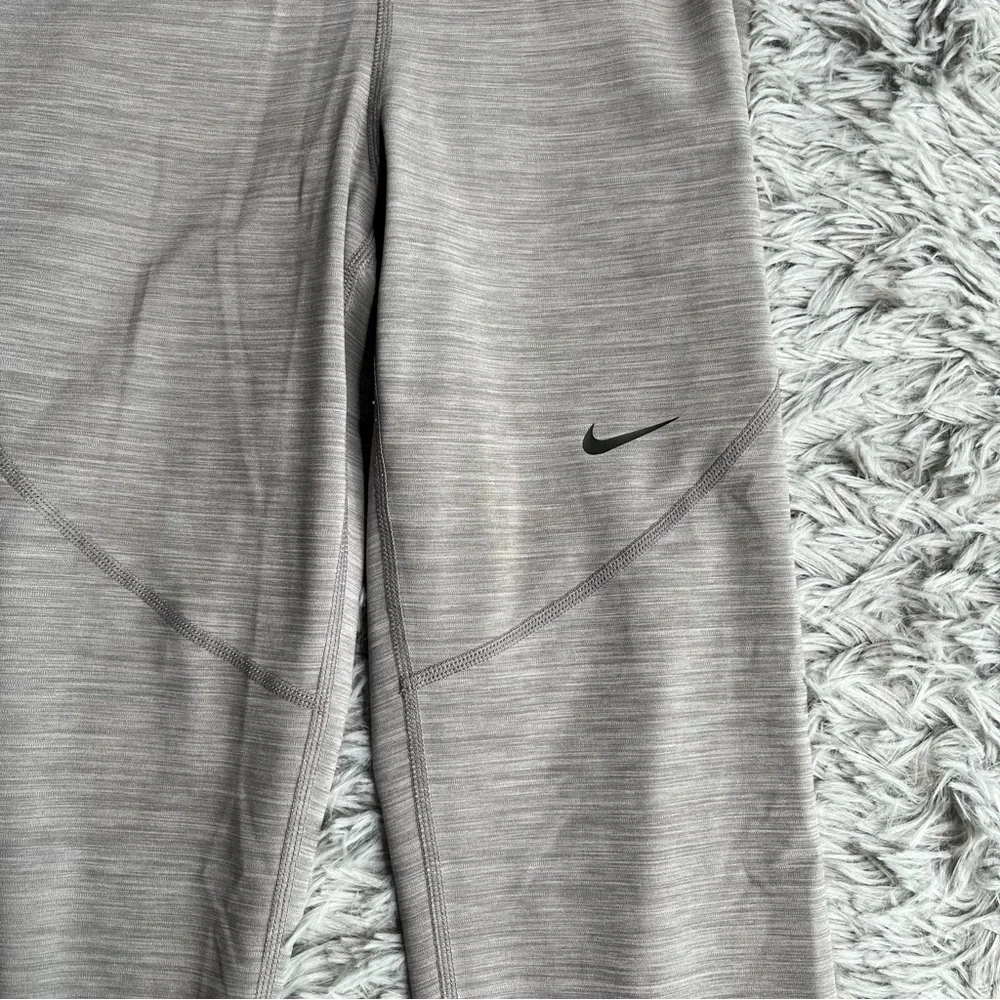 Nike Pro Leggings Womens Small Grey Black Checkmark Athletic Workout Dri Fit